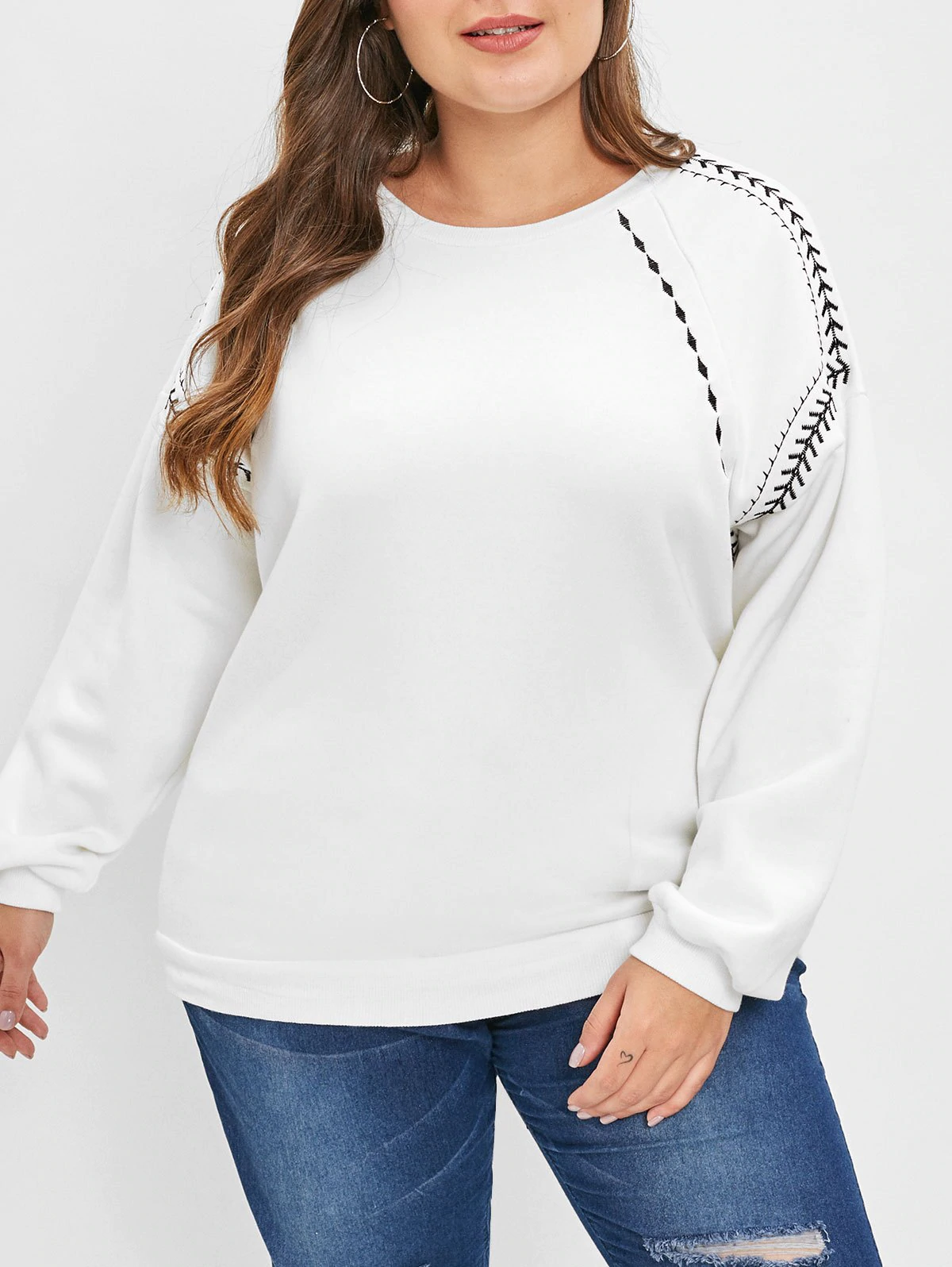 Plus Size Embroidered Fleece Pullover Sweatshirt