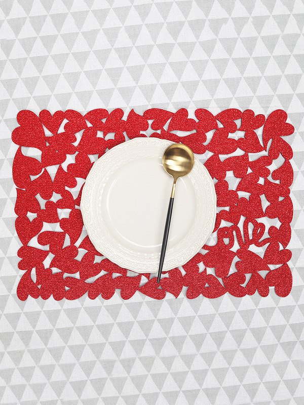 1PC Solid Heart Pattern Placemat